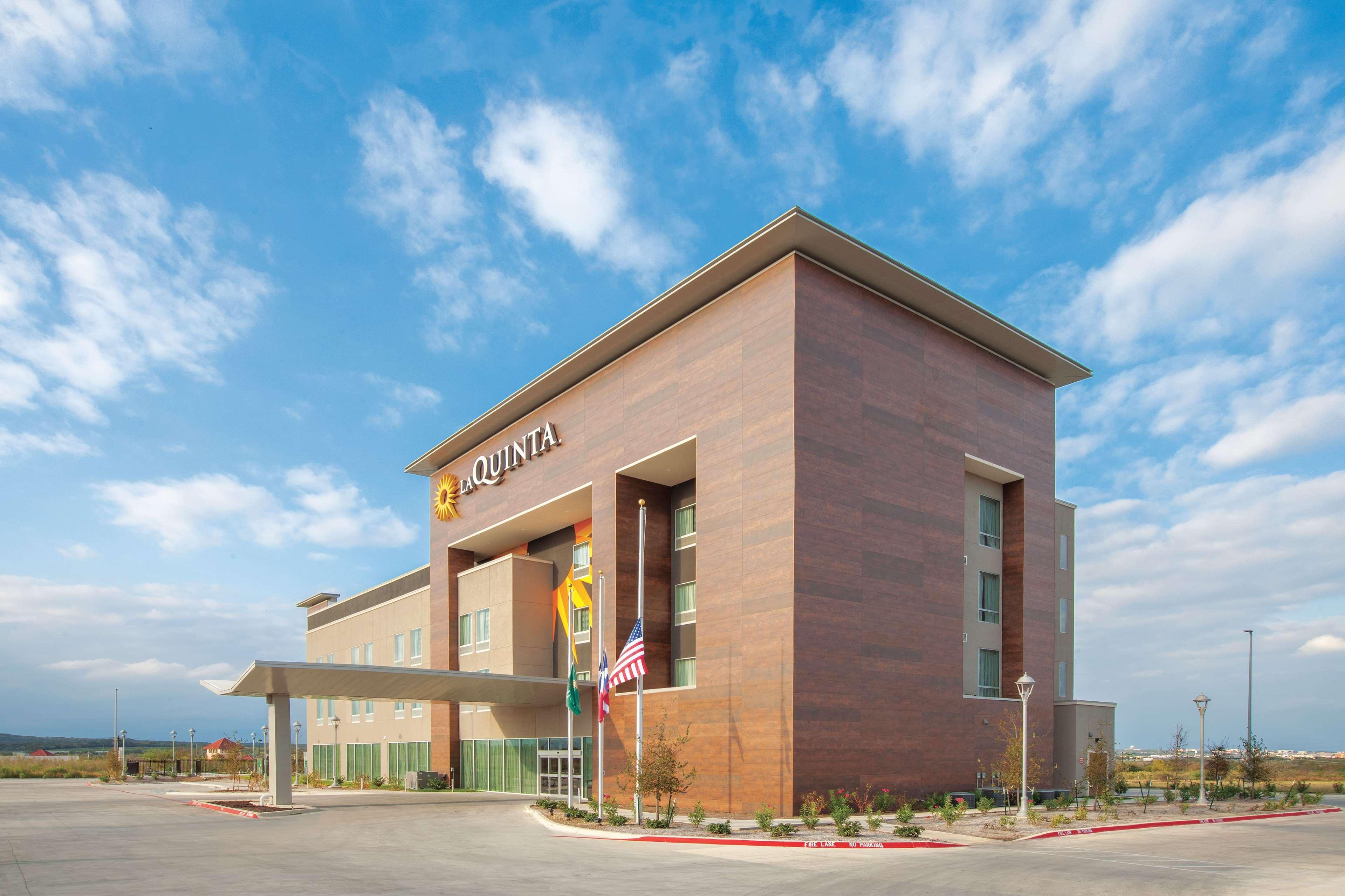 Hotel La Quinta By Wyndham San Marcos Outlet Mall Zewnętrze zdjęcie